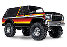 TRX-4 1979 Ford Bronco Front 3-quarter View (Sunset)